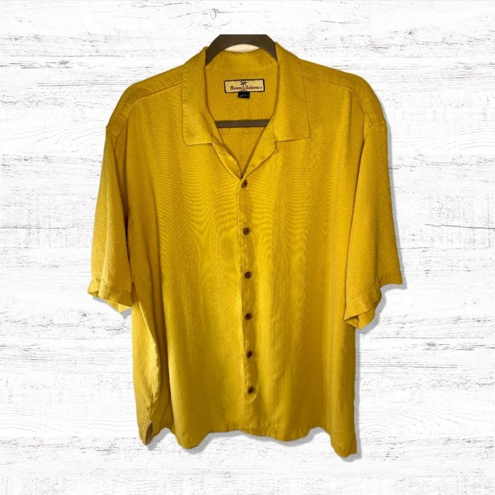 Men's Large Tommy Bahama Short Sleeved Relaxed Fit 100% Silk Shirt